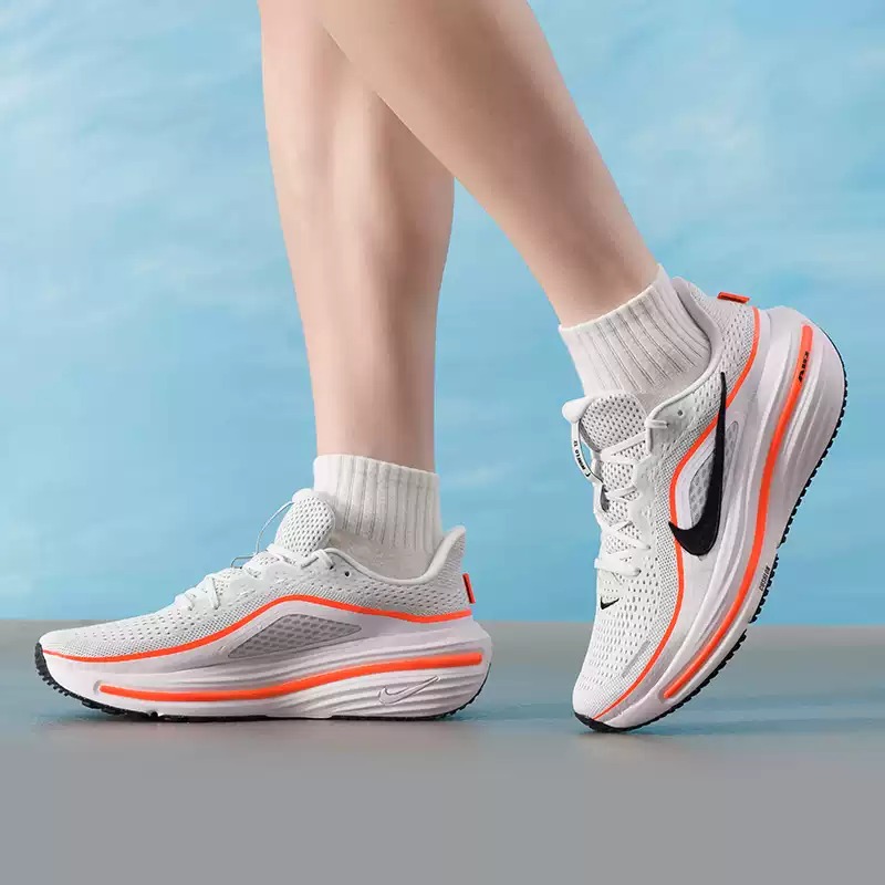 รองเท้าผู้ชาย Nike รุ่นดั้งเดิ - Lightweight Road Running Shoes บทวิจารณ์และราคา