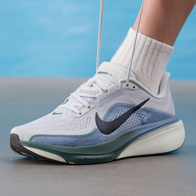 รองเท้าผู้ชาย Nike รุ่นออริจิน - Lightweight Road Running Shoes บทวิจารณ์และราคา