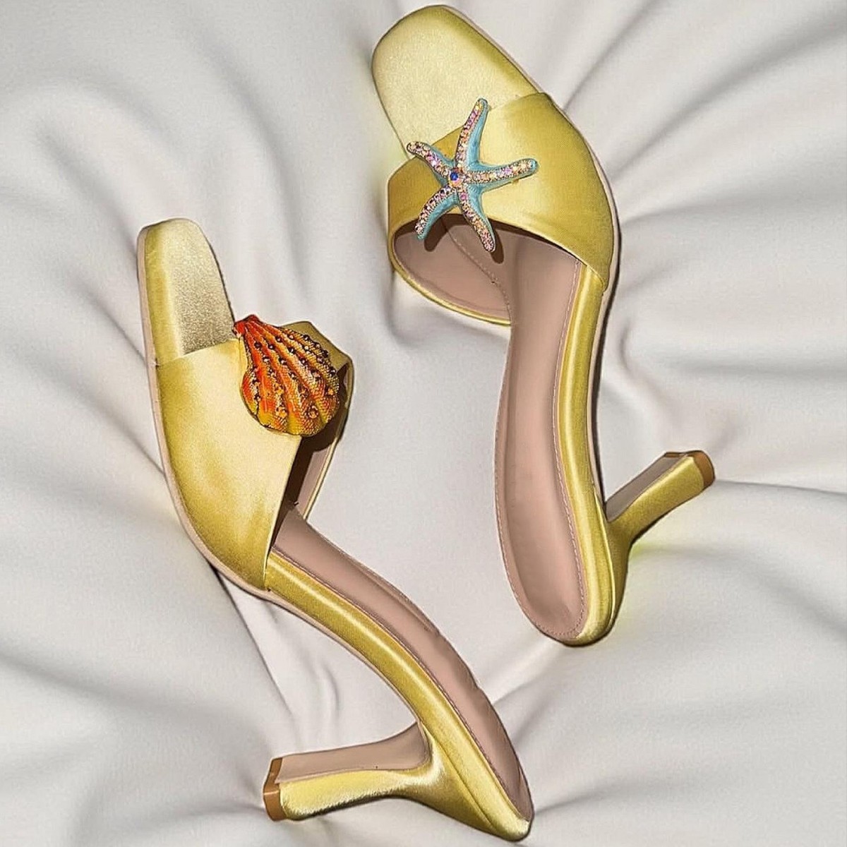 รองเท้าแตะส้นสูงหัวเหลี่ยมประด - Sandals บทวิจารณ์และราคา