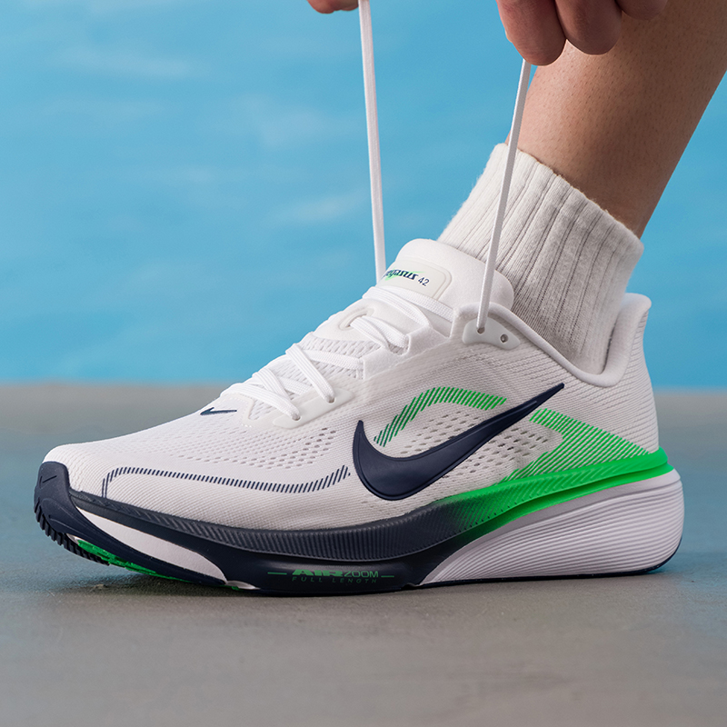 รองเท้าผู้ชาย Nike รุ่นออริจิน - Lightweight Road Running Shoes บทวิจารณ์และราคา