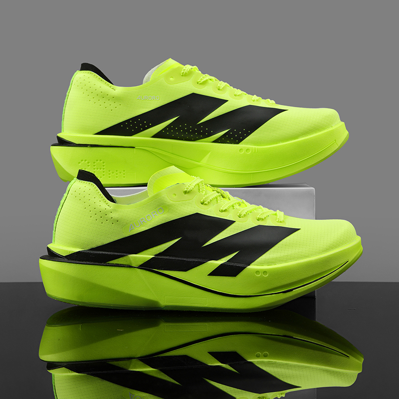 รองเท้าวิ่งผู้ชายคาร์บอนบอร์ดม - Breathable Mesh Athletic Shoes บทวิจารณ์และราคา